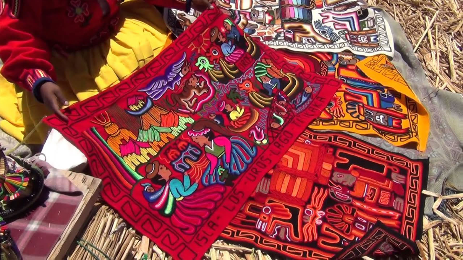 Isla Uros y Taquile Full Day