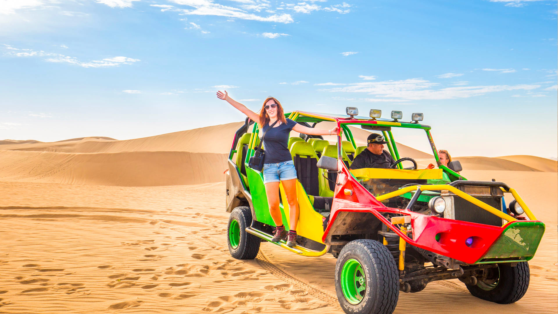 Paseo en Tubulares + Sandboarding en Huacachina